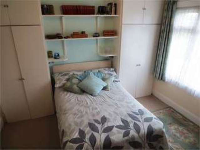  Image of 3 bedroom Semi-Detached house for sale in Elmsleigh Drive Leigh-on-Sea SS9 at Elmsleigh Drive Leigh on sea Leigh-on-Sea, SS9 3DS