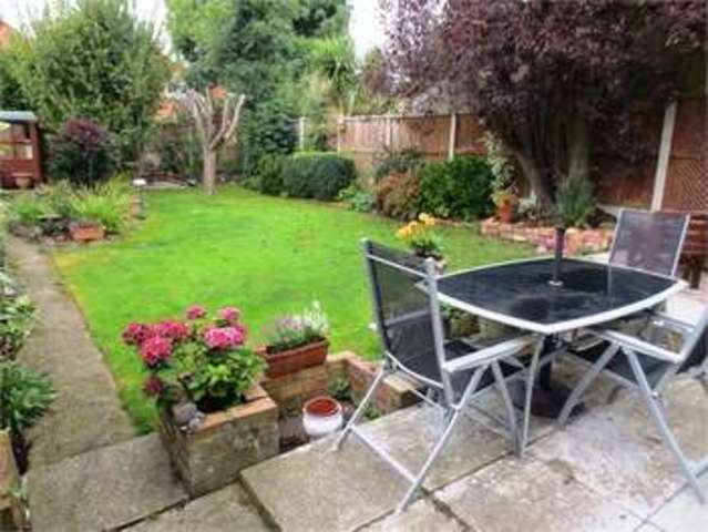  Image of 3 bedroom Semi-Detached house for sale in Elmsleigh Drive Leigh-on-Sea SS9 at Elmsleigh Drive Leigh on sea Leigh-on-Sea, SS9 3DS