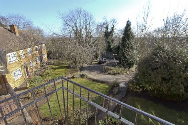  Image of 2 bedroom Flat for sale in Elmwood Court Sudbury Wembley HA0 at Elmwood Court Wembley Wembley, HA0 2NT