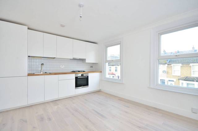  Image of 2 bedroom Flat for sale in Elswick Road London SE13 at Elswick Road  Lewisham, SE13 7SR