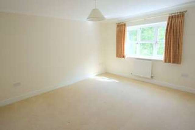  Image of 5 bedroom Detached house to rent in Emmerson Avenue Stratford-upon-Avon CV37 at Emmerson Avenue  Shottery, CV37 9DX