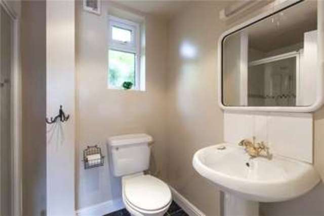  Image of 5 bedroom Detached house for sale in Endor Grove Burley in Wharfedale Ilkley LS29 at Burley in Wharfedale Ilkley Burley in Wharfdale, LS29 7QJ