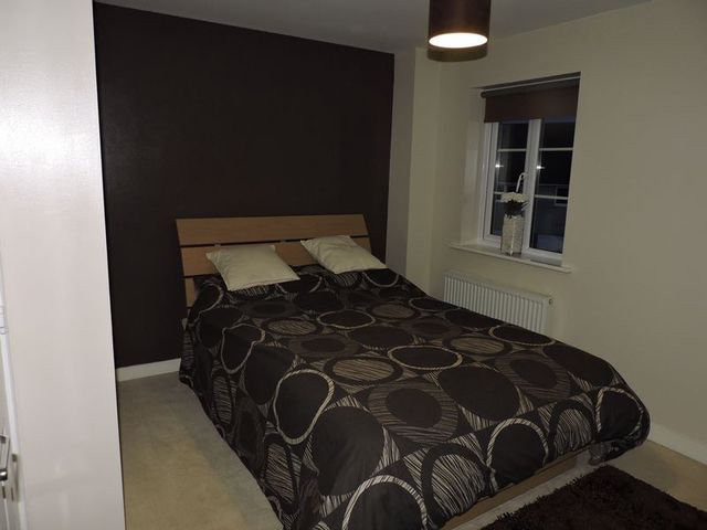  Image of 3 bedroom Semi-Detached house for sale in Englefield Way Basingstoke RG24 at Englefield Way  Basingstoke, RG24 9SF