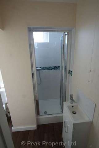  Image of 8 bedroom House Share to rent in Park Street Westcliff-on-Sea SS0 at Park Street  Westcliff On Sea, SS0 7PA