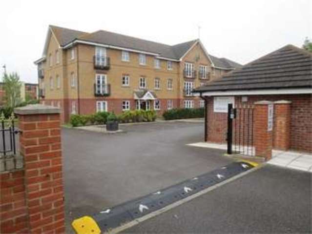  Image of 2 bedroom Apartment for sale in Ensign Close Leigh-on-Sea SS9 at Ensign Close Leigh on sea Leigh-on-Sea, SS9 1FG