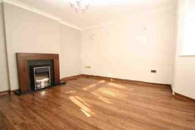  Image of 3 bedroom Property to rent in Ensign Drive London N13 at Ensign Drive London London, N13 5AN