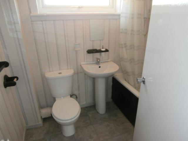  Image of 3 bedroom Flat to rent in Eskbank Street Glasgow G32 at Greenfield Glasgow Glasgow, G32 6XN