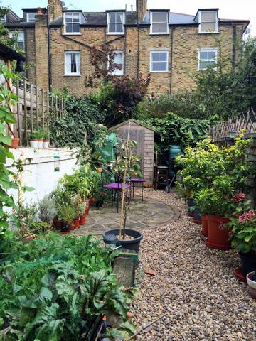  Image of 2 bedroom Flat for sale in Evering Road London N16 at Evering Road  Stoke Newington, N16 7BU