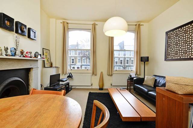  Image of 2 bedroom Flat for sale in Evering Road London N16 at Evering Road  Stoke Newington, N16 7BH