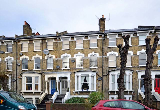  Image of 2 bedroom Flat for sale in Evering Road London N16 at Evering Road  Stoke Newington, N16 7BH