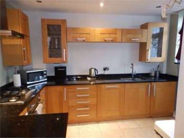  Image of 1 bedroom House Share to rent in Exford Avenue Westcliff-on-Sea SS0 at Exford avenue Westcliff on sea Prittlewell, SS0 0DZ