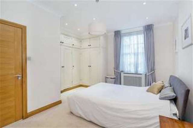  Image of 3 bedroom Flat to rent in Finchley Road London NW8 at London, NW8 9TT