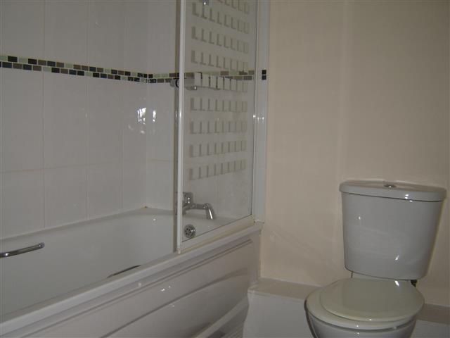  Image of 2 bedroom Flat to rent in Rock Lane West Rock Ferry Birkenhead CH42 at Birkenhead, CH42 1RE