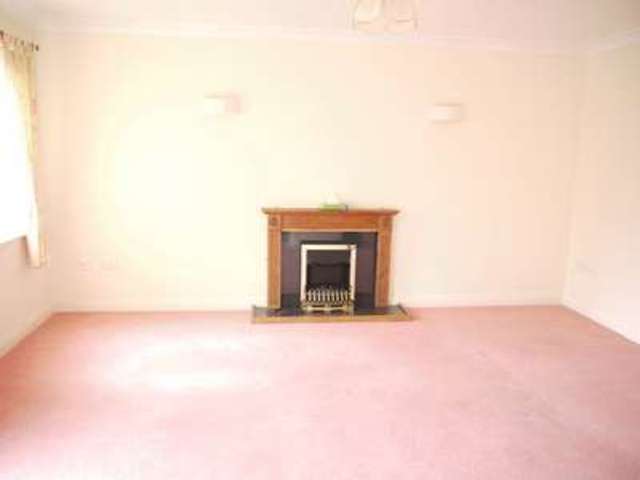  Image of 2 bedroom Flat to rent in Fair Oak Road Fair Oak Eastleigh SO50 at 470 Fair Oak Road Fair Oak EASTLEIGH, SO50 7EZ