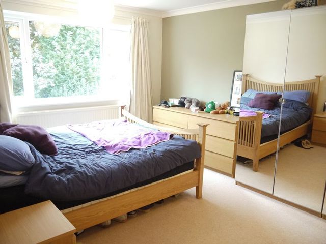  Image of 2 bedroom Flat to rent in Ormond Close Fair Oak Eastleigh SO50 at Ormond Close Fair Oak EASTLEIGH, SO50 8FG