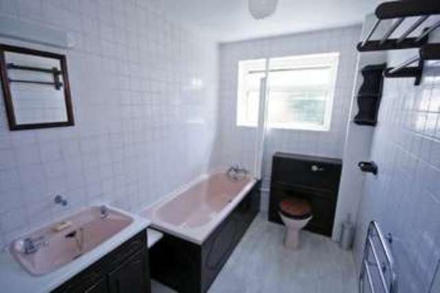  Image of 2 bedroom Flat for sale in Maxwell Road Northwood HA6 at 33 Maxwell Road  Northwood, HA6 2YH