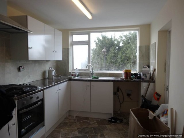  Image of 4 bedroom Semi-Detached house to rent in Fairfields Crescent London NW9 at Fairfields Crescent  London, NW9 0PS