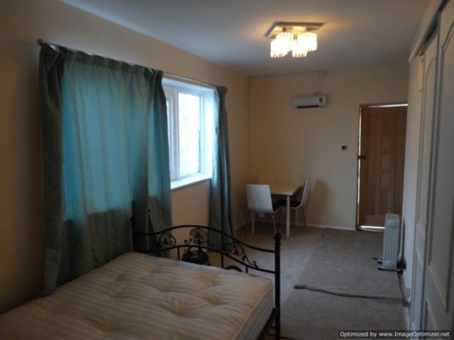  Image of Studio flat to rent in Fairfields Crescent London NW9 at Fairfields Crescent  London, NW9 0PS