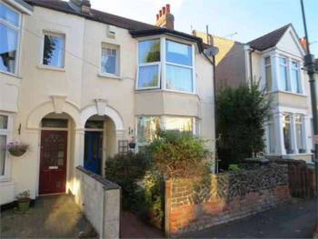  Image of 3 bedroom Semi-Detached house for sale in Fairleigh Drive Leigh-on-Sea SS9 at Fairleigh drive Leigh on sea Leigh-on-Sea, SS9 2HZ