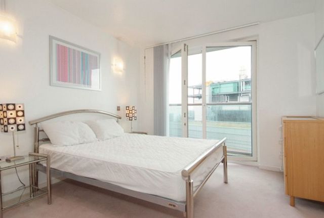  Image of 2 bedroom Property to rent in Fairmont Avenue London E14 at Fairmont Avenue  London, E14 9PW