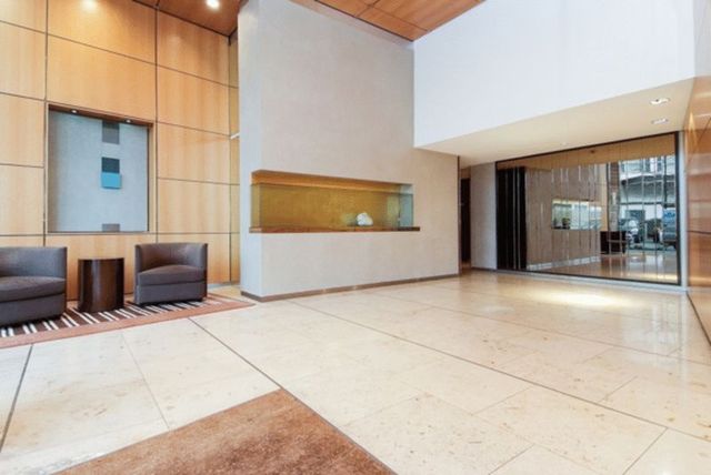  Image of 2 bedroom Property to rent in Fairmont Avenue London E14 at Fairmont Avenue  London, E14 9PW