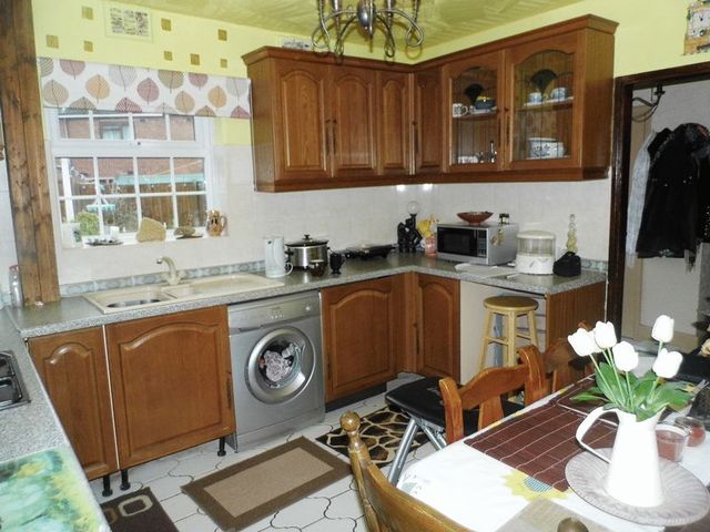  Image of 3 bedroom Detached house for sale in Fallow Field Blurton Stoke-on-Trent ST3 at Fallow Field Blurton Stoke-On-Trent, ST3 3EJ