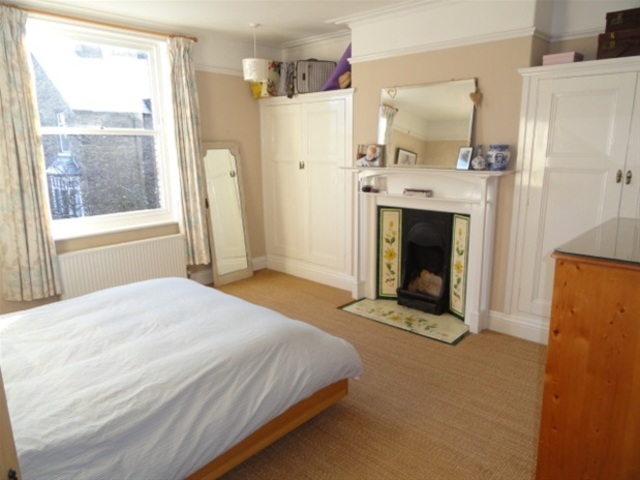  Image of 6 bedroom Semi-Detached house for sale in Farfield Road Shipley BD18 at Shipley, BD18 4QP