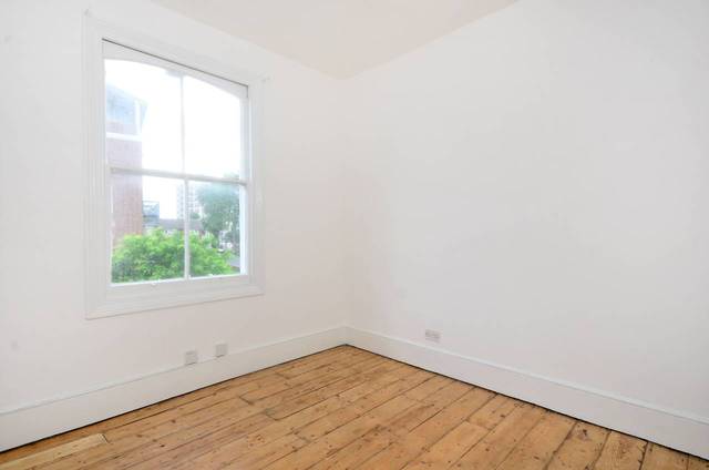  Image of 2 bedroom Flat for sale in Farleigh Road London N16 at Farleigh Road  Stoke Newington, N16 7TF