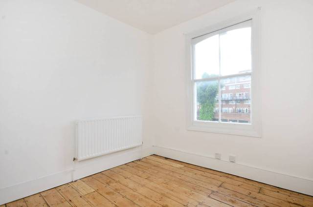  Image of 2 bedroom Flat for sale in Farleigh Road London N16 at Farleigh Road  Stoke Newington, N16 7TF