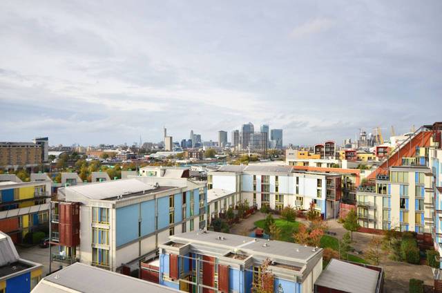  Image of 2 bedroom Flat for sale in West Parkside London SE10 at Farnsworth Court  Greenwich, SE10 0RU