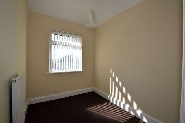  Image of 3 bedroom Semi-Detached house for sale in Farrington Road Erdington Birmingham B23 at Farrington Road  Birmingham, B23 7HT