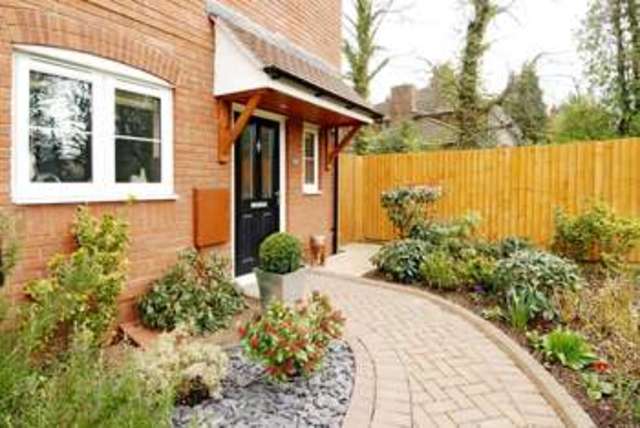  Image of 4 bedroom Detached house to rent in Feldon Way Stratford-upon-Avon CV37 at Feldon Way  Stratford upon Avon, CV37 7EE