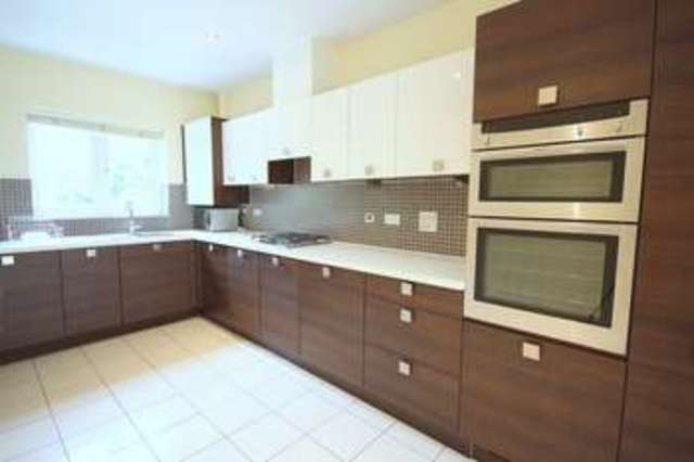  Image of 4 bedroom Detached house to rent in Feldon Way Stratford-upon-Avon CV37 at Feldon Way  Stratford upon Avon, CV37 7EE