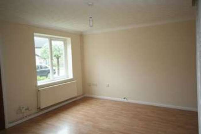  Image of 3 bedroom Semi-Detached house to rent in Felton Way Ely CB6 at Felton Way  Ely, CB6 1EB