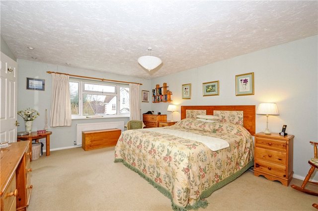  Image of 5 bedroom Detached house for sale in Fenns Lane West End Woking GU24 at West End Woking West End, GU24 9QF