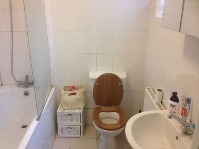  Image of Flat to rent in Ferme Park Road London N4 at Ferme Park Road  London, N4 4DS