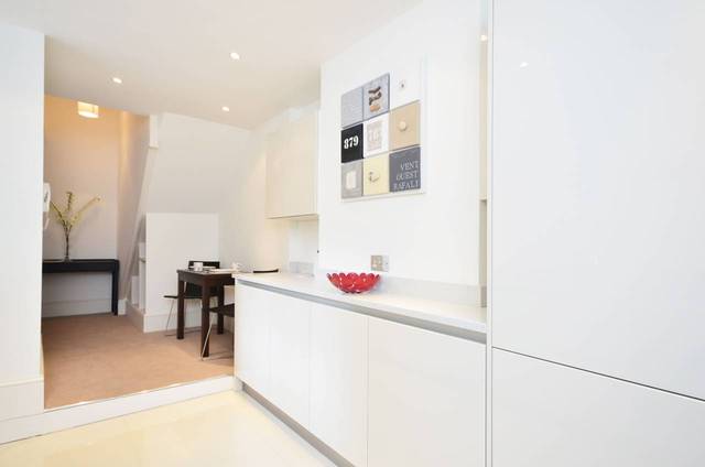  Image of 1 bedroom Flat for sale in Fernshaw Road London SW10 at Fernshaw Road  Chelsea, SW10 0TG