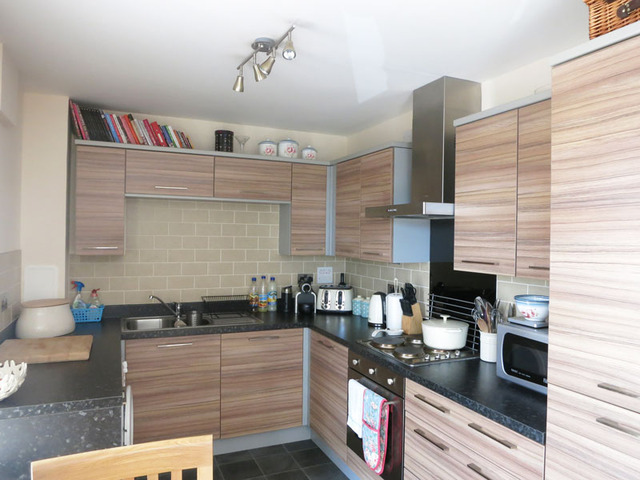  Image of 2 bedroom Flat to rent in Ferry Gait Drive Edinburgh EH4 at Silverknowes Edinburgh Edinburgh, EH4 4GJ
