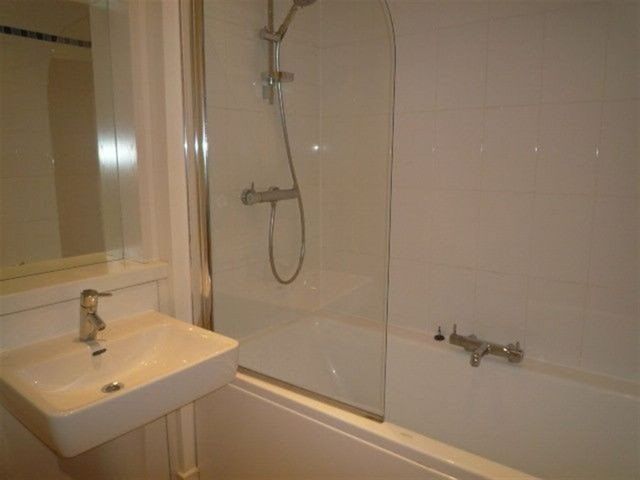  Image of 3 bedroom Flat to rent in Fettes Rise Edinburgh EH4 at Fettes Edinburgh Edinburgh, EH4 1QH