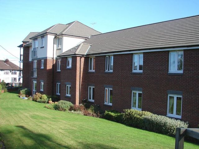  Image of 1 bedroom Retirement Property for sale in Kenilworth Gardens West End Southampton SO30 at Kenilworth Gardens West End Southampton, SO30 3HH