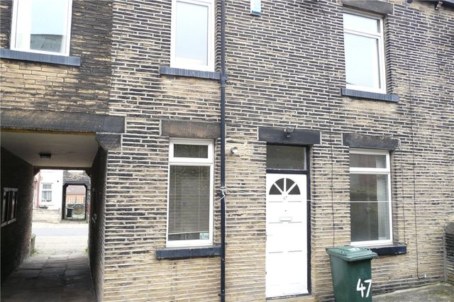  Image of 4 bedroom Detached house for sale in Fieldhead Street Bradford BD7 at Bradford West Yorkshire Bradford, BD7 1LP