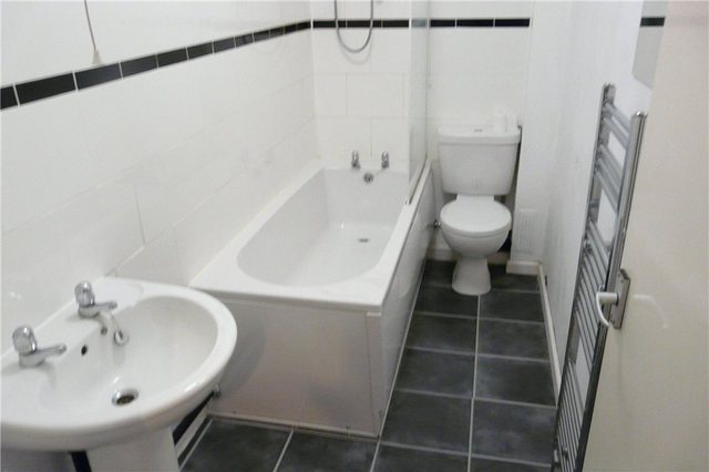  Image of 4 bedroom Detached house for sale in Fieldhead Street Bradford BD7 at Bradford West Yorkshire Bradford, BD7 1LP