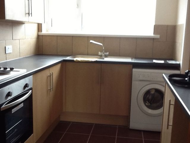  Image of 2 bedroom Flat to rent in Fieldhouse Drive Muxton Telford TF2 at Fieldhouse Drive Muxton Telford, TF2 8JQ