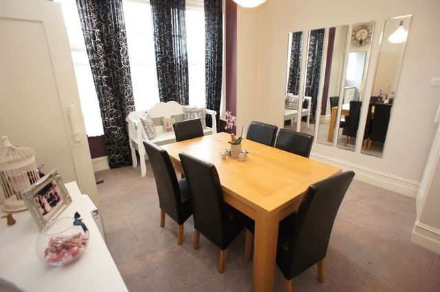  Image of 2 bedroom Flat for sale in Finchley Road Westcliff-on-Sea SS0 at Finchley Road  Westcliff-On-Sea, SS0 8AE