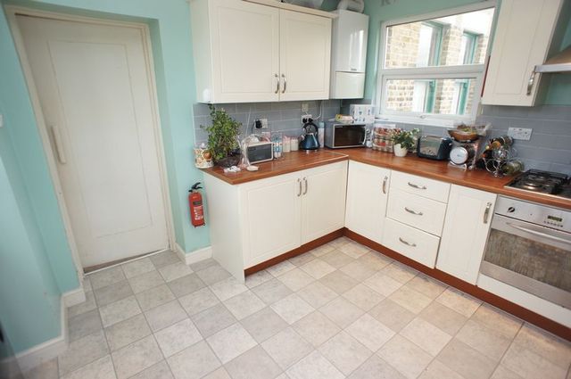  Image of 2 bedroom Flat for sale in Finchley Road Westcliff-on-Sea SS0 at Finchley Road  Westcliff-On-Sea, SS0 8AE