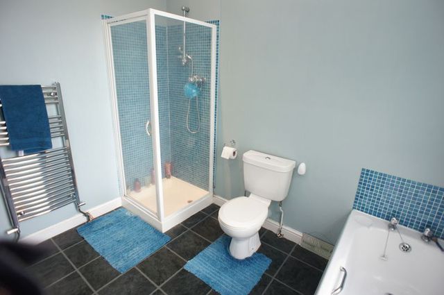  Image of 2 bedroom Flat for sale in Finchley Road Westcliff-on-Sea SS0 at Finchley Road  Westcliff-On-Sea, SS0 8AE