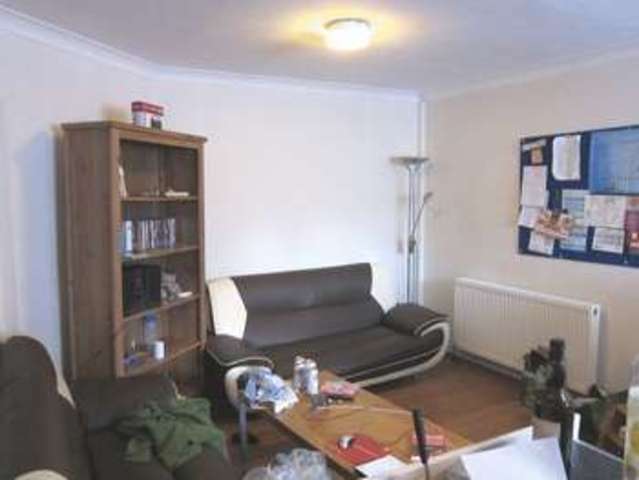  Image of 6 bedroom Semi-Detached house to rent in Firbank Place Englefield Green Egham TW20 at Firbank Place Englefield Green Egham, TW20 0ST