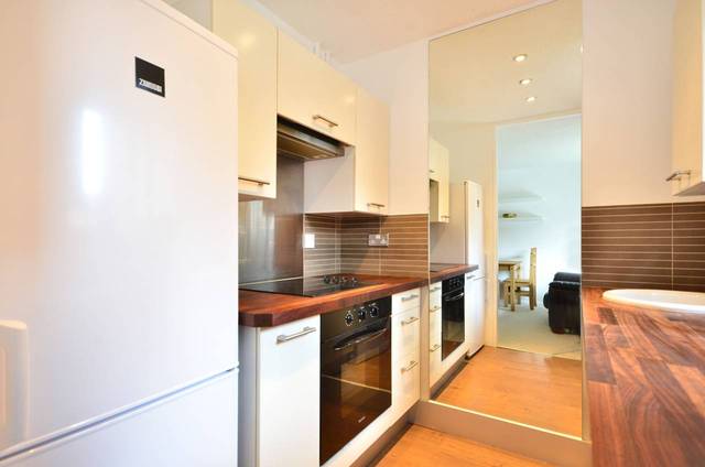  Image of 1 bedroom Detached house to rent in Firs Close Mitcham CR4 at Firs Close  Mitcham, CR4 1AX