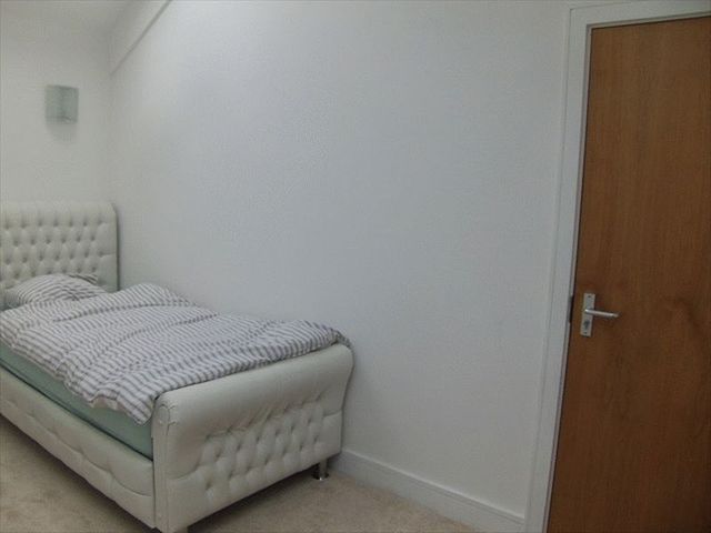  Image of 2 bedroom Flat for sale in Firth Street Huddersfield HD1 at Firth Street  Huddersfield, HD1 3BB