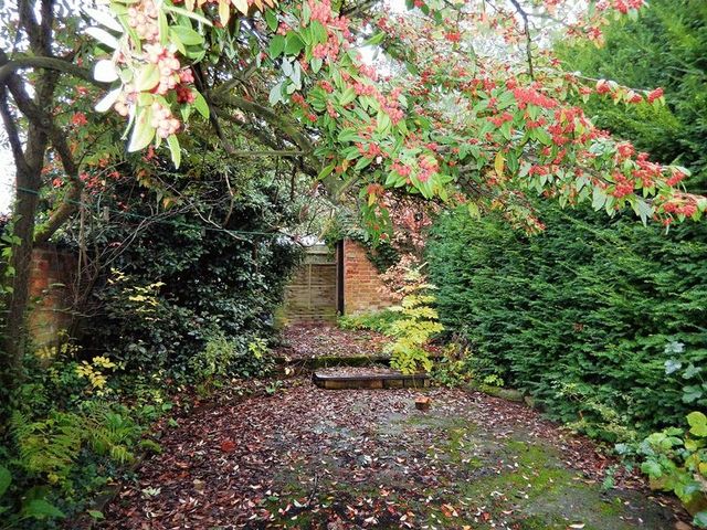  Image of 5 bedroom Semi-Detached house for sale in Well Street Buckingham MK18 at Buckingham, MK18 1EN